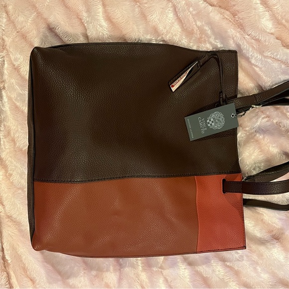 NWT large w/dust bag.   NEVER WORN RETAIL $198….temp.price cut for  auction - Picture 9 of 16